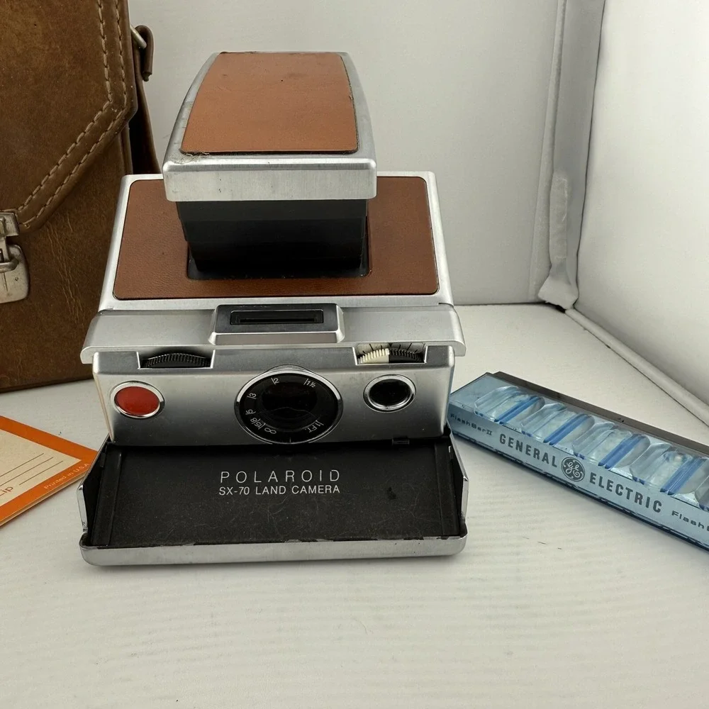 Vintage Polaroid SX-70 Land Camera Leather Folding Instant Film Case Flash Untes